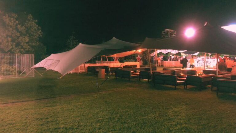 STRETCH TENT